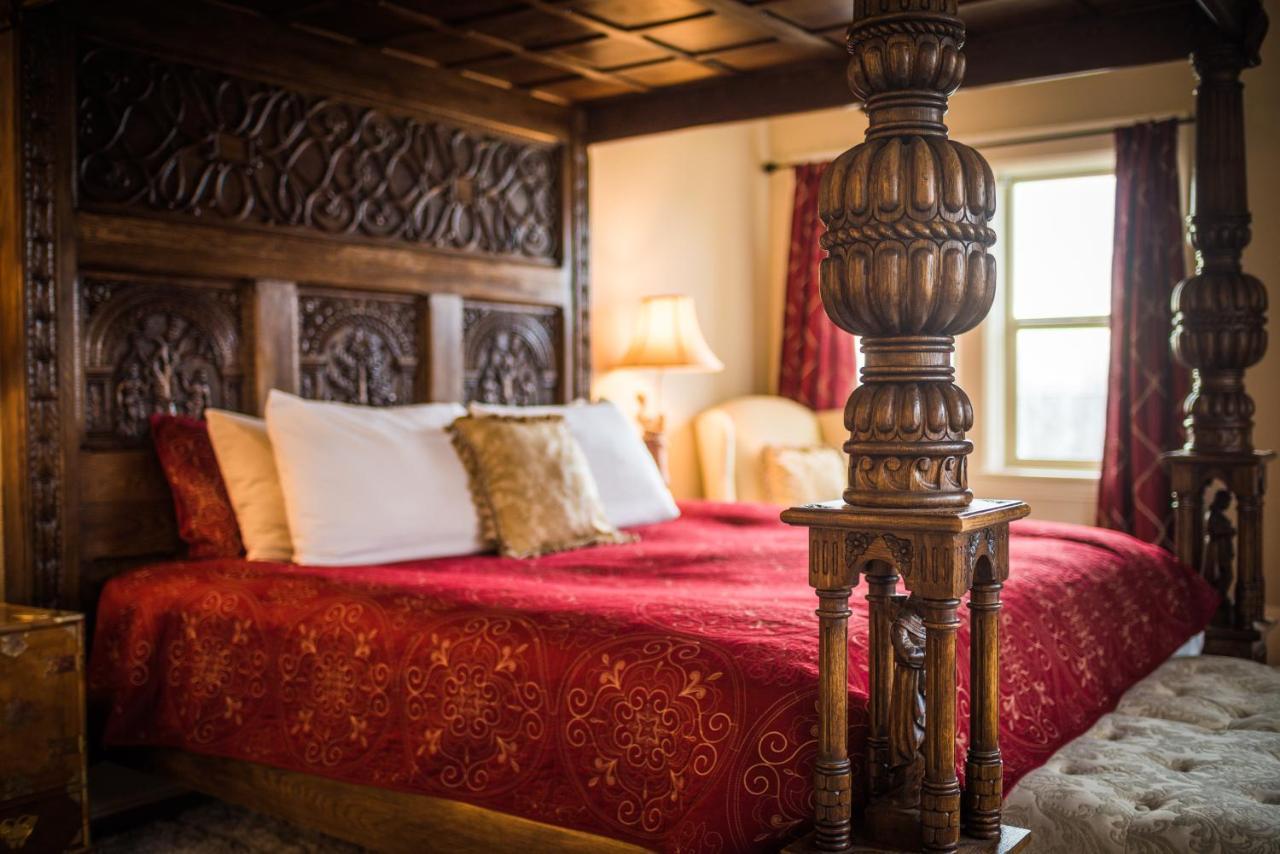 Dashwood Manor Seaside Bed & Breakfast Виктория Екстериор снимка