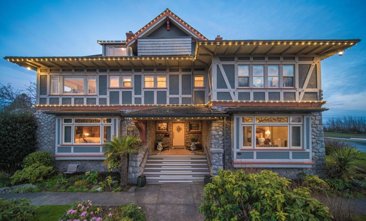 Dashwood Manor Seaside Bed & Breakfast Виктория Екстериор снимка